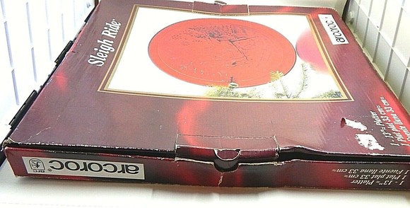 Arcoroc Sleigh Ride Glass Serving Platter 13” Round Red - Picture 9 of 9